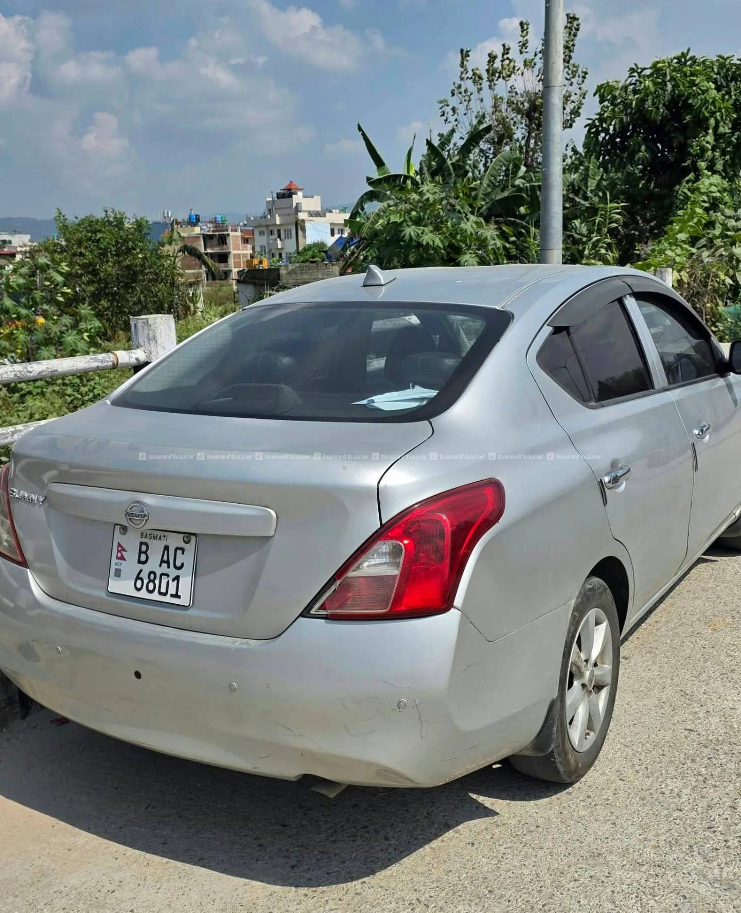 Nissan sunny 2013 model 4