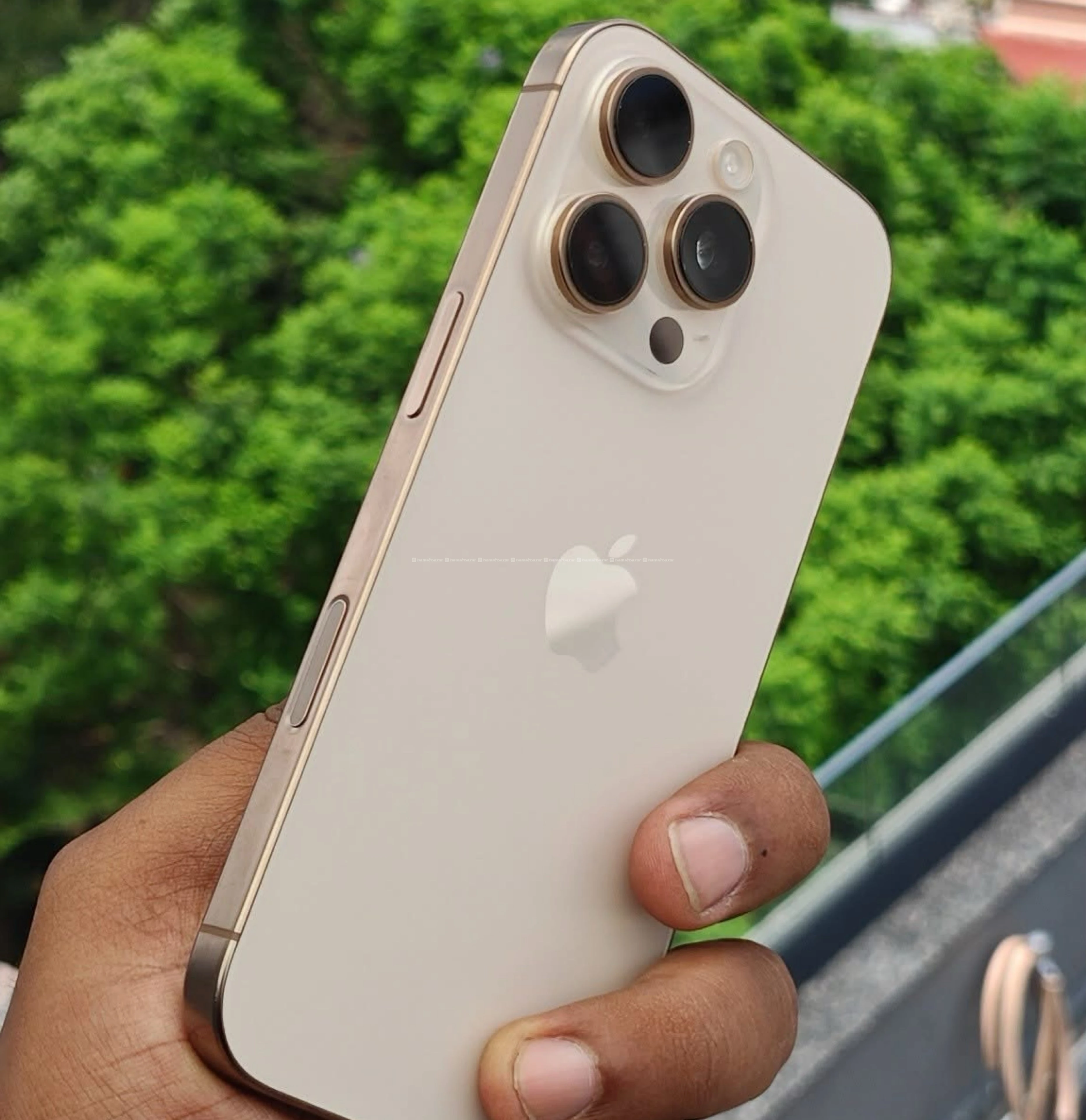 Iphone 16 pro max 256gb with box fix price 4