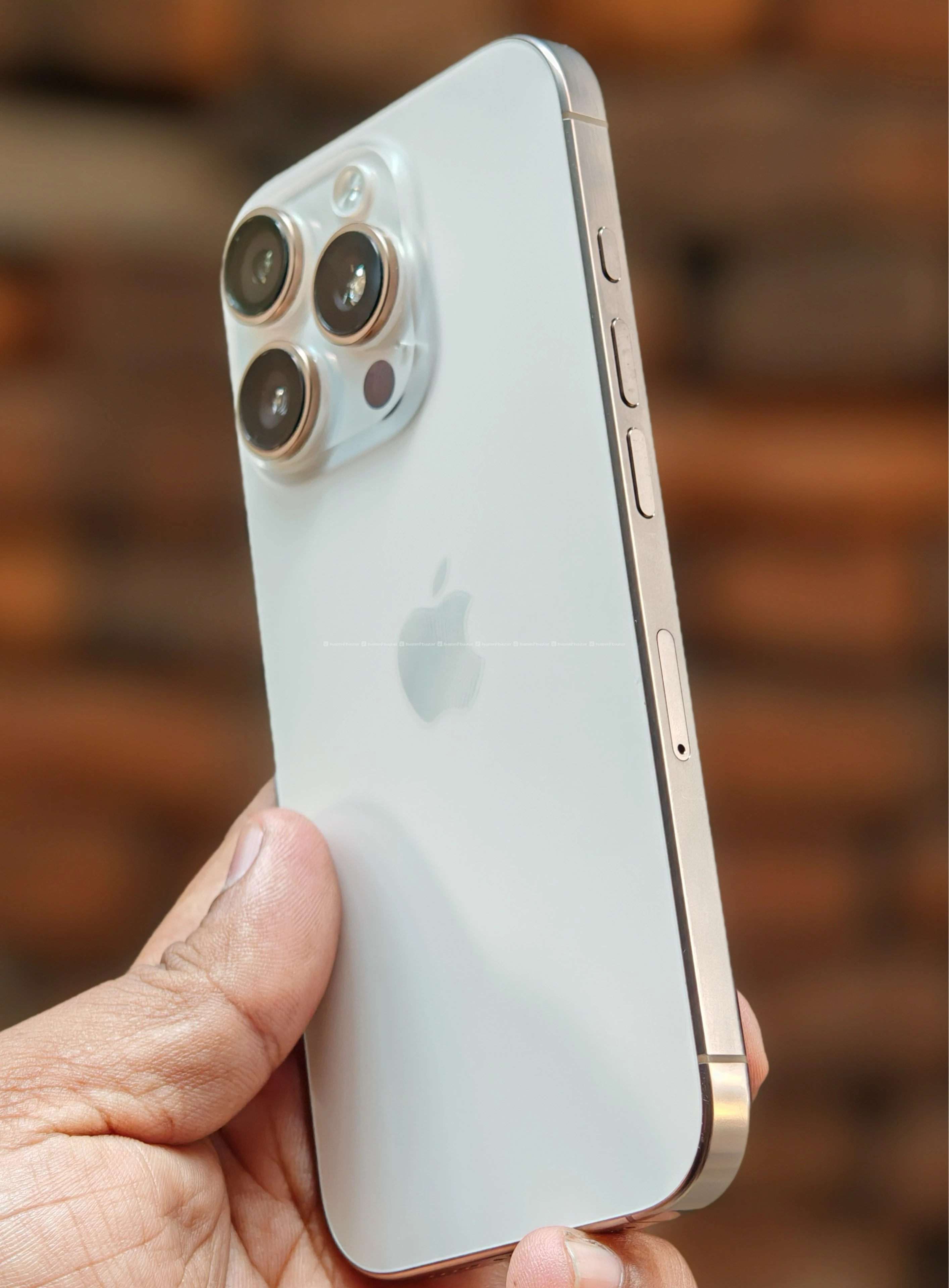 Iphone 16 pro only 1tb (1024gb) with box fix price 4