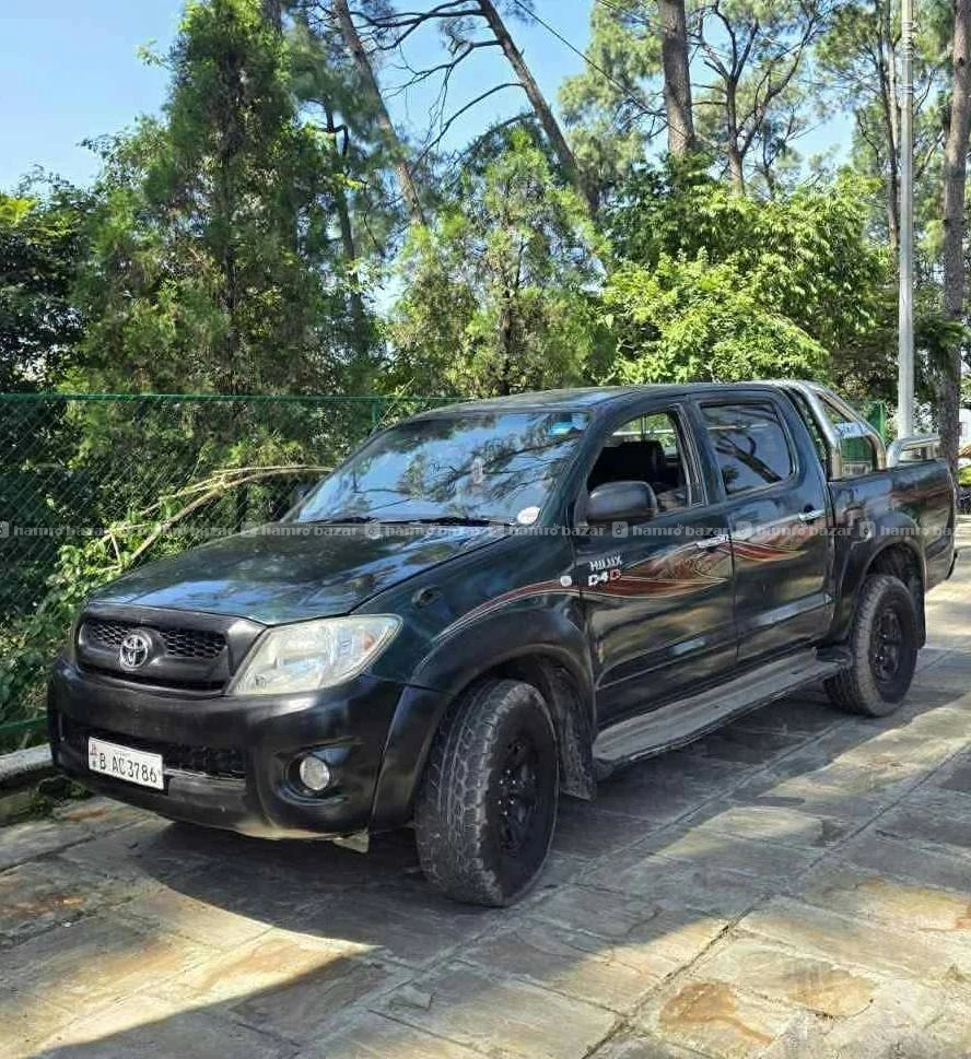 Toyota Hilux 2009 model
9818846575 or 9768397661 5