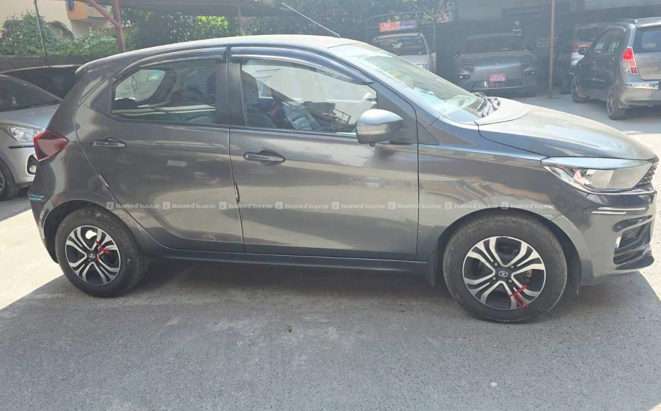 Tata Tiago XZ Automatic with 360 deg camera 4