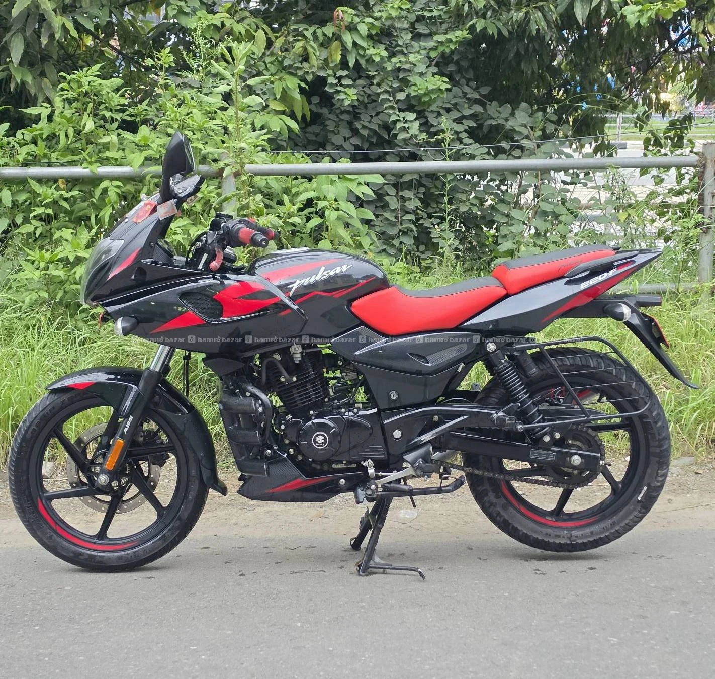 164 lot pulsar 220f urgent sell
