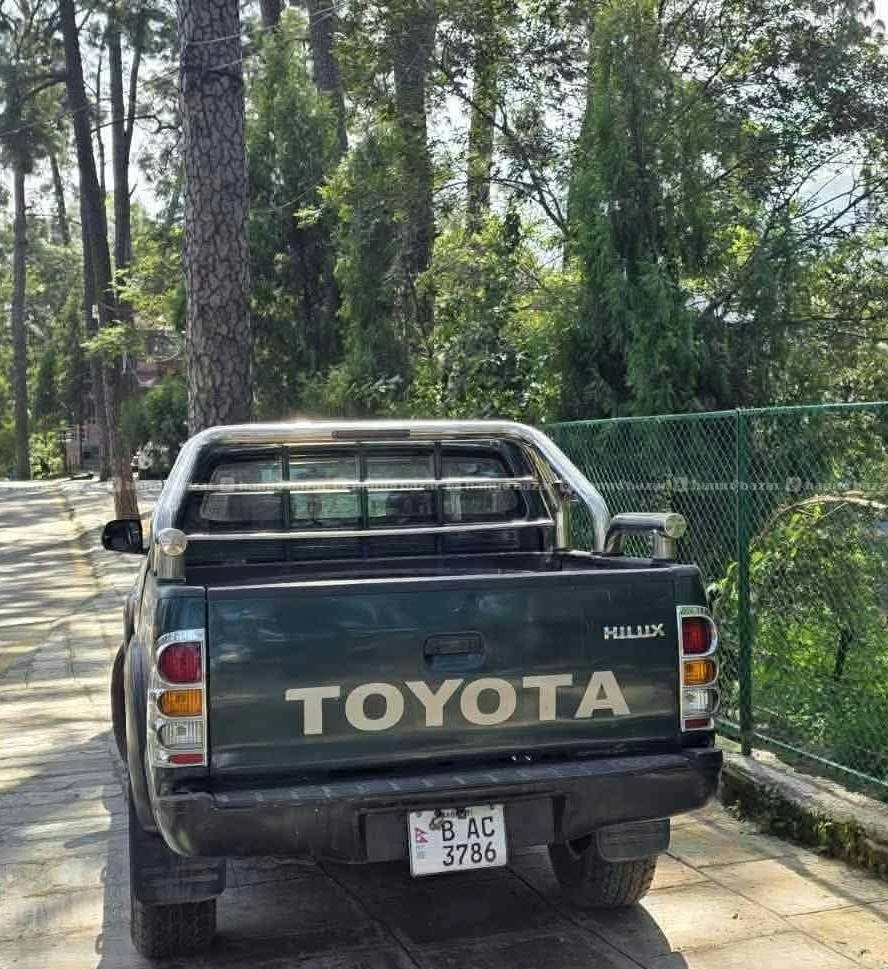 Toyota Hilux 2009 model
9818846575 or 9768397661