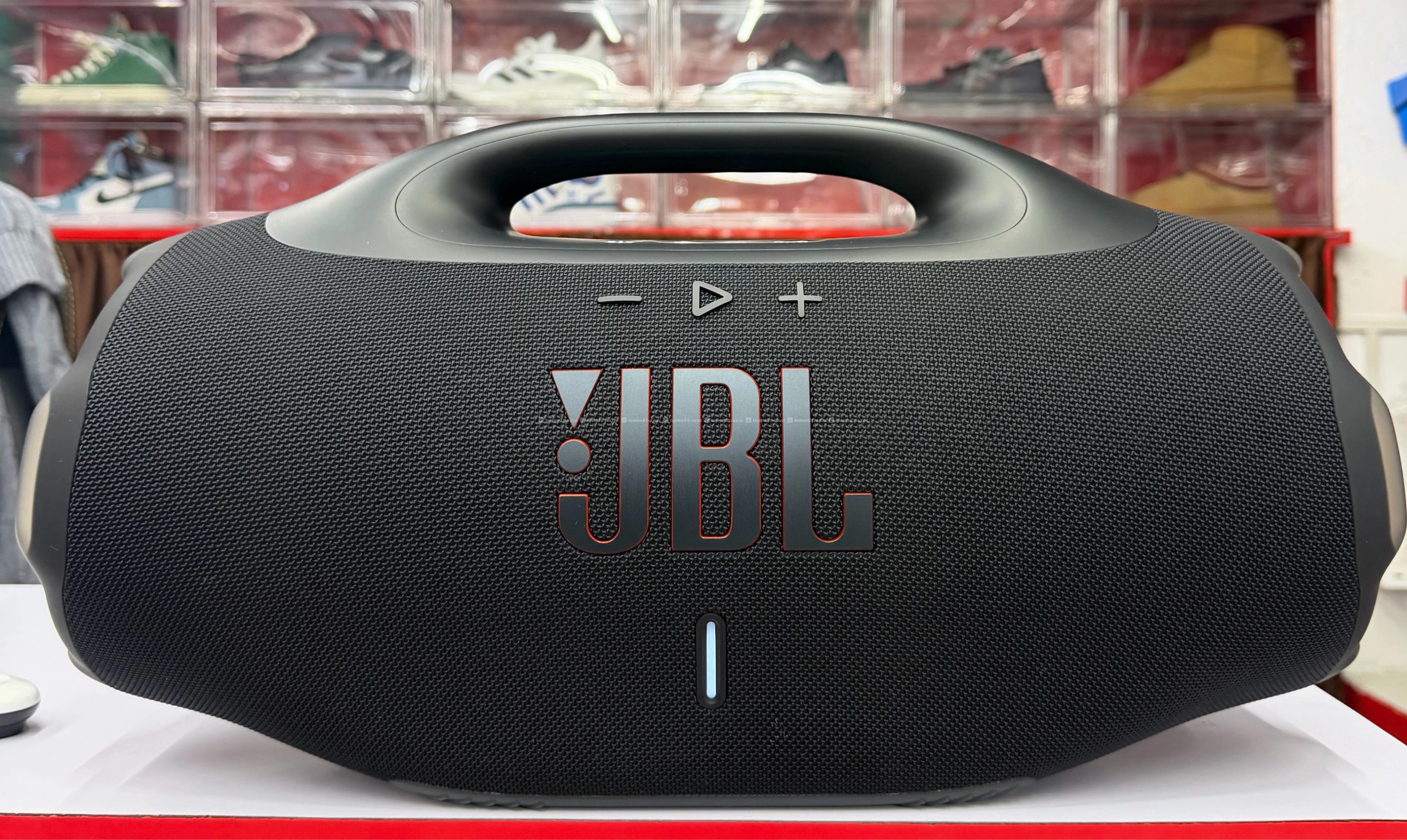 jbl boombox 4