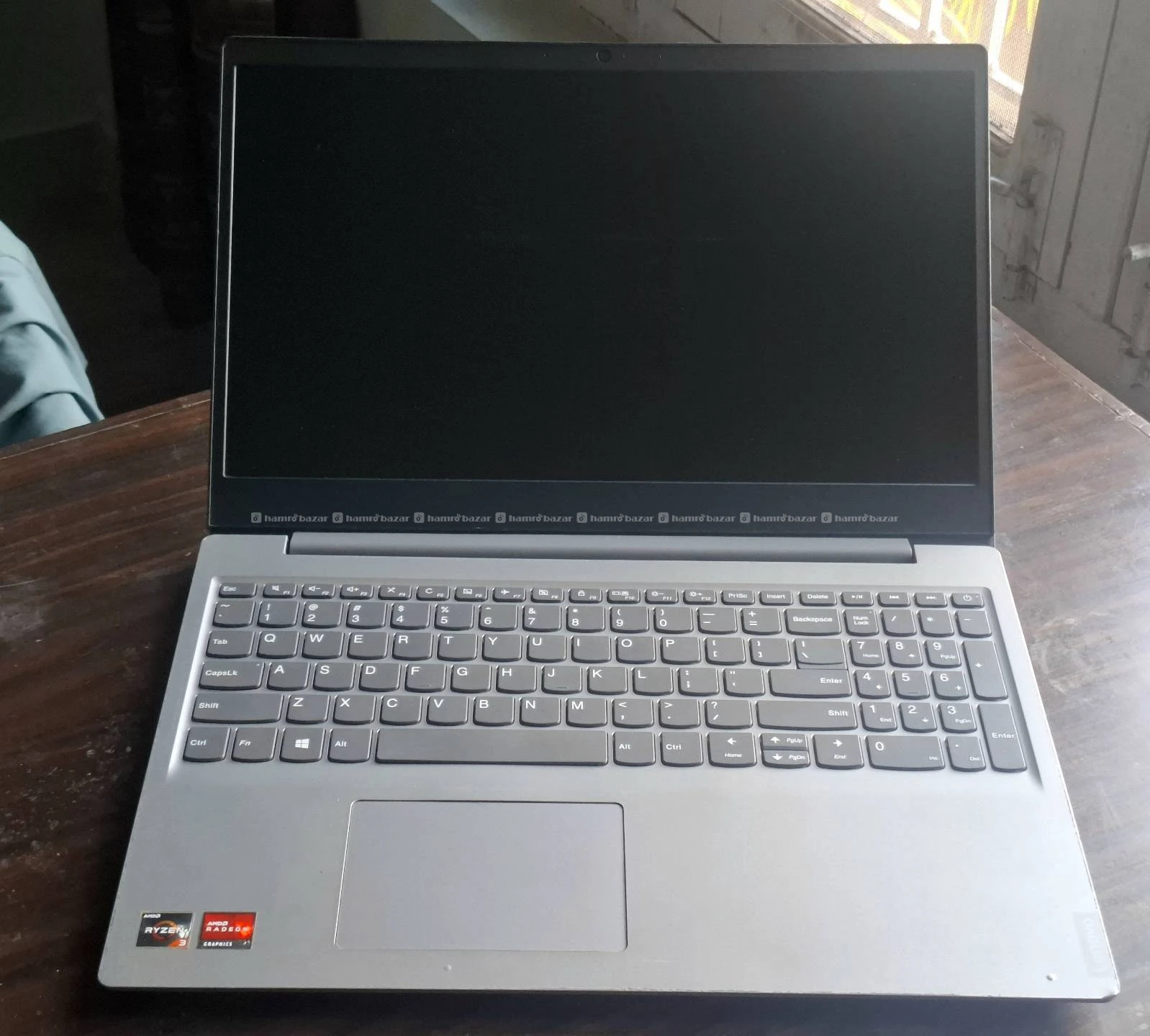 Lenovo Ideapad
Ryzen3
8GB RAM
256GB SSD
500GB HDD