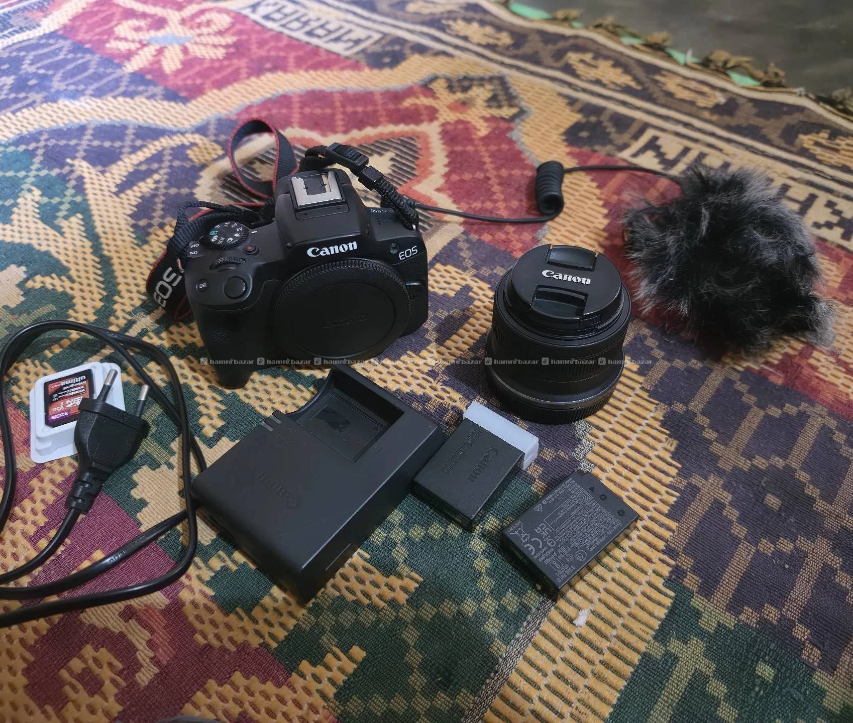 canon Eos R50 mirrorless camera