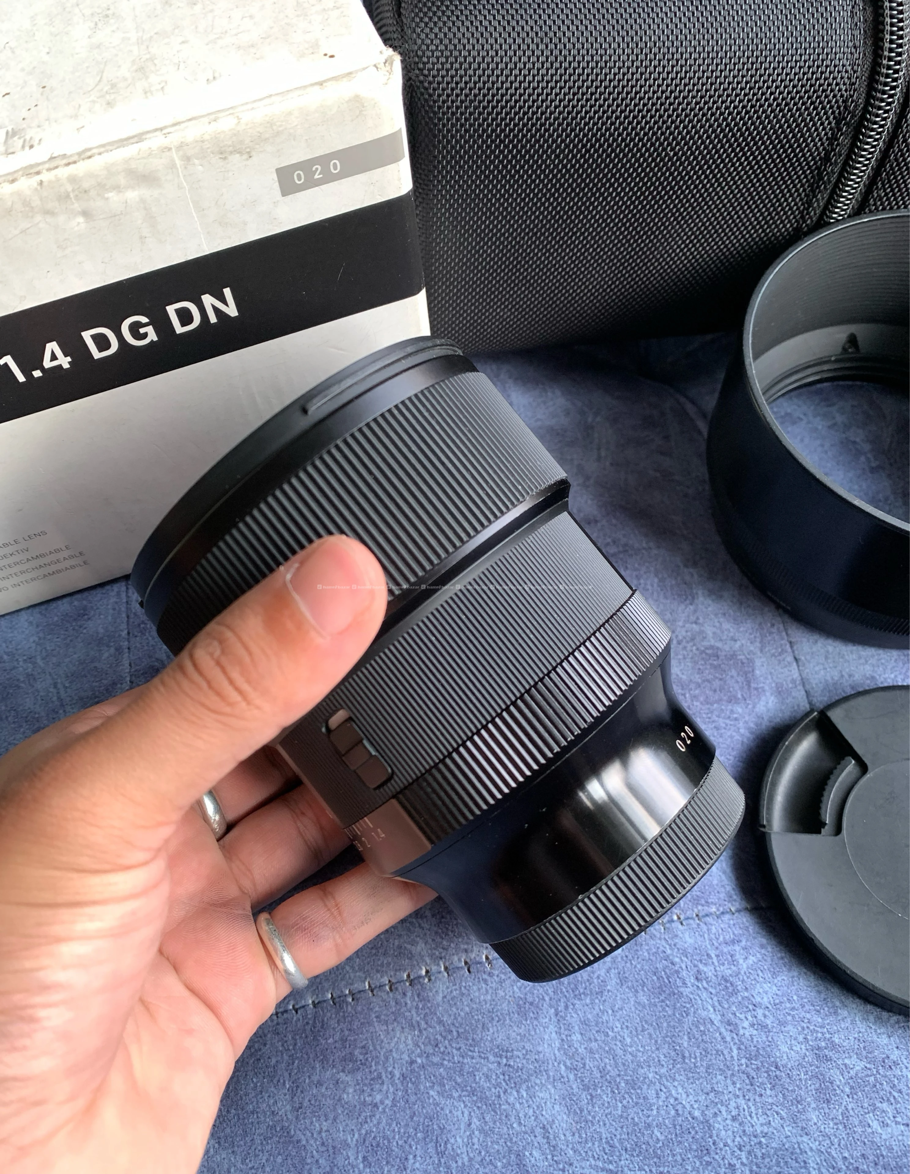 Sigma 85mm 1.4 lens 10/10 condition 2