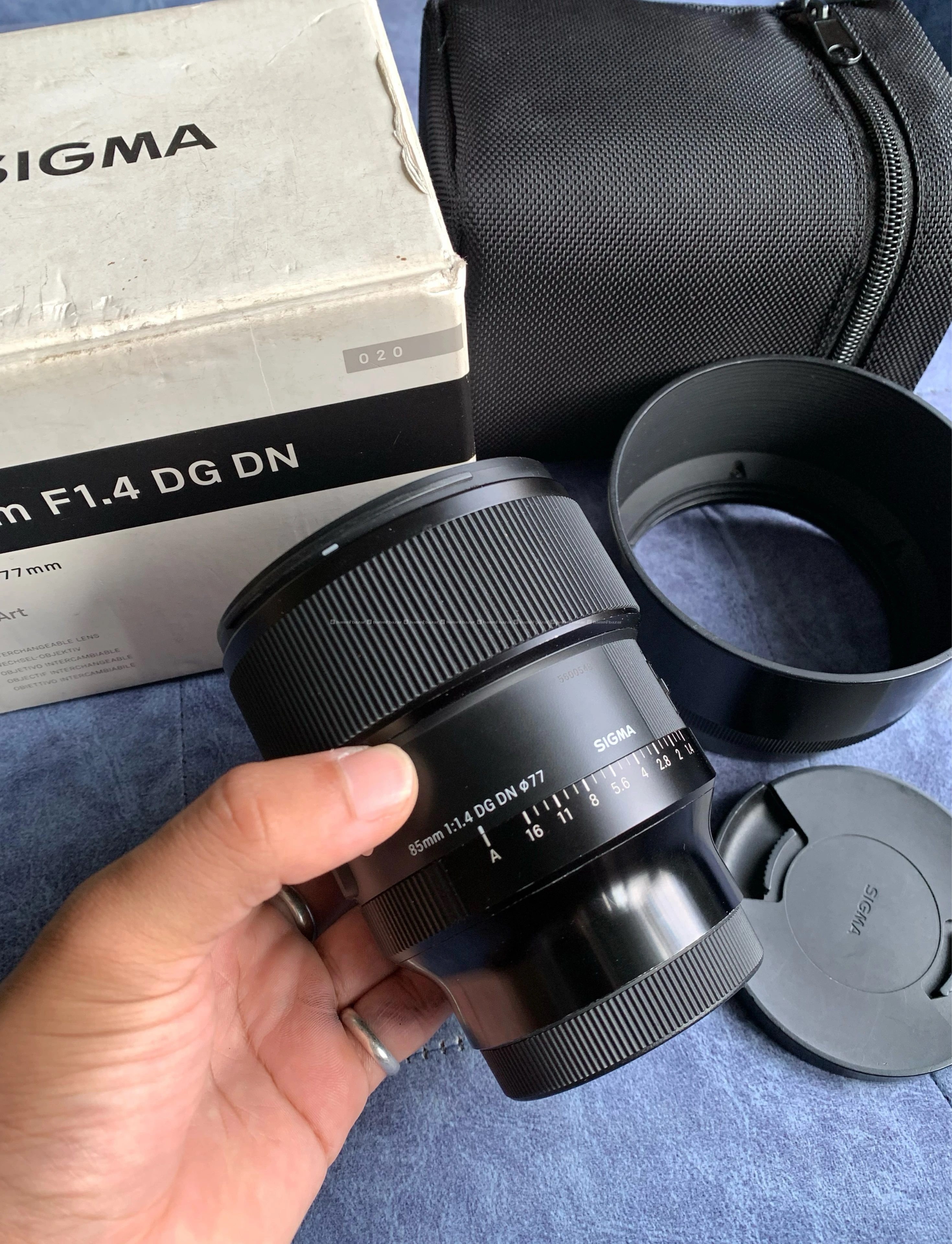 Sigma 85mm 1.4 lens 10/10 condition 5