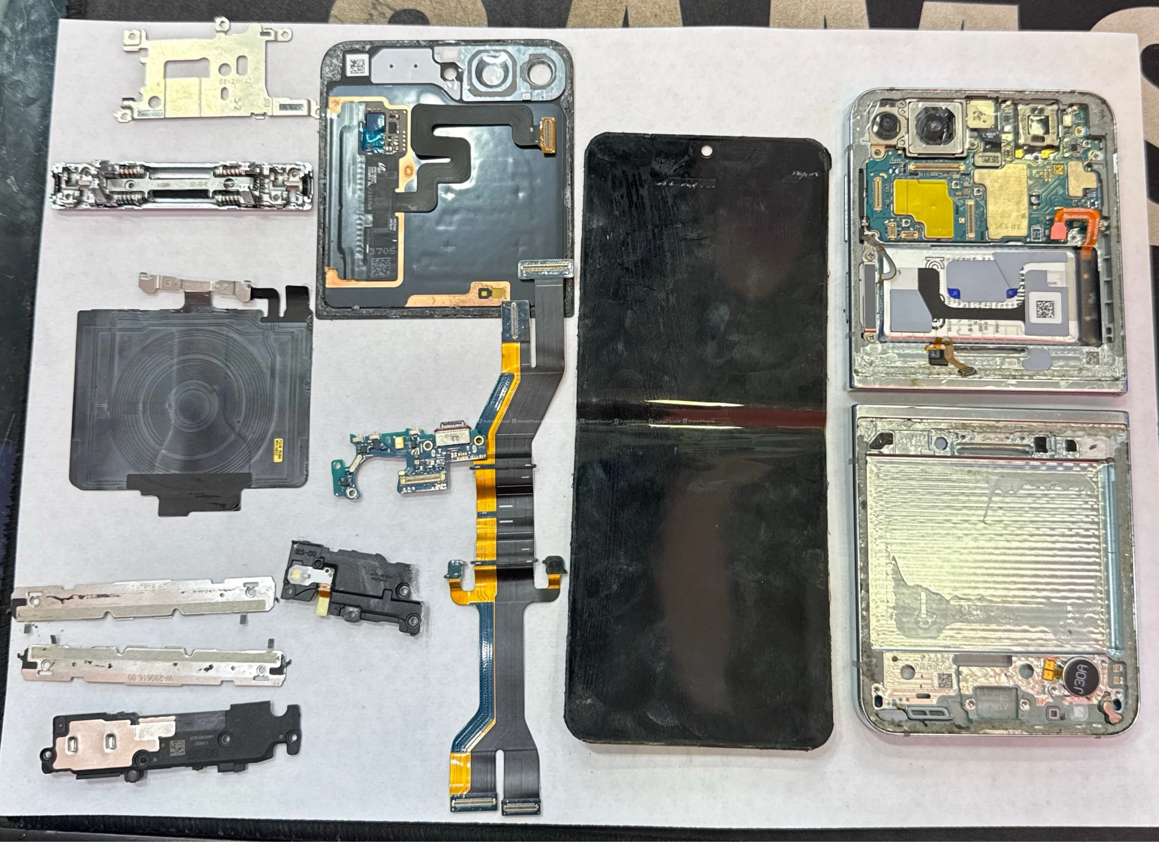 Galaxy Flip 5 Front Dispaly and Mother board