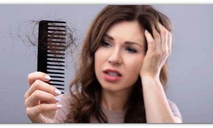 अगर आप भी बालों के झड़ने की समस्या से जूझ रहे हैं तो इस रामबाण इलाज को अपनाए