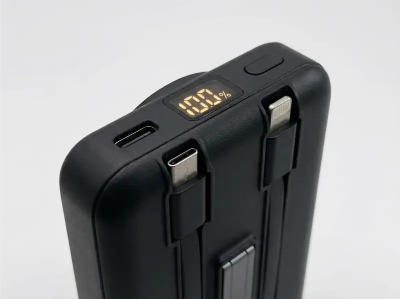 10000mAh Mag Wireless Powerbank with Inbuilt Cables