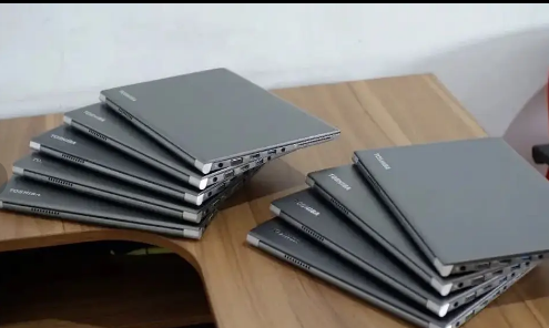 Toshiba laptop FOR SALE I5 6th & i7 6th Generation slim laptop