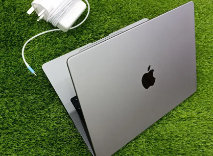 Apple Macbook Pro 2021, 14 inch, Apple M1 Pro, 16GB RAM, 512GB SSD