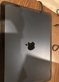 Macbook Air 2024 13inches - M3 256/8GB variant