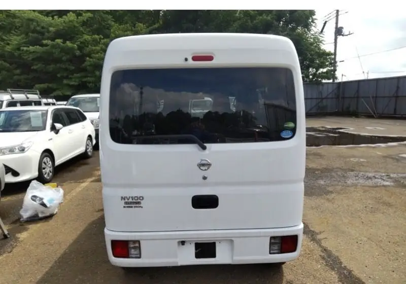 Bumper to Bumper Nissan clipper pc limited not use in Pakistan