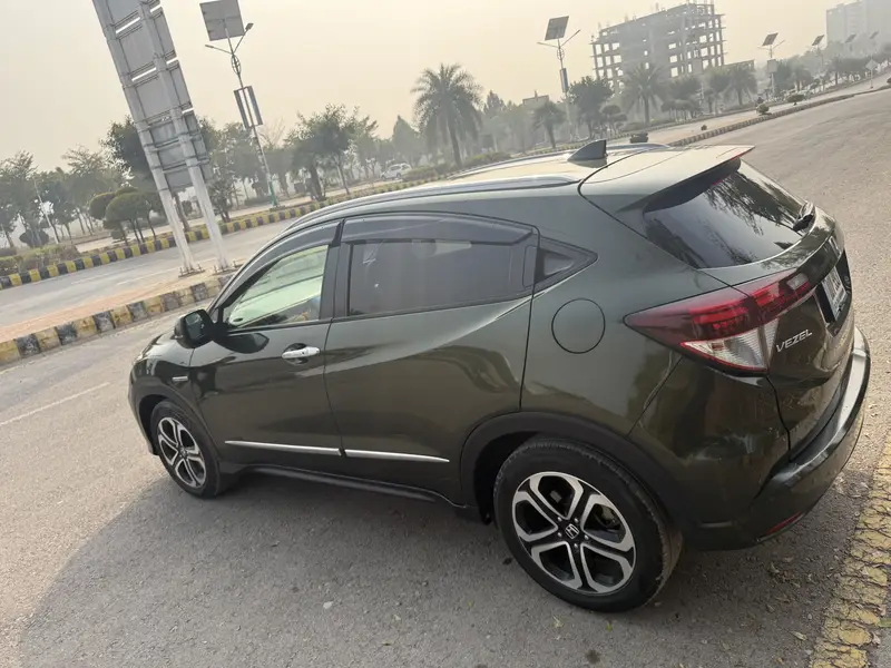 Honda Vezel Z Package 2015 (Import 2020)