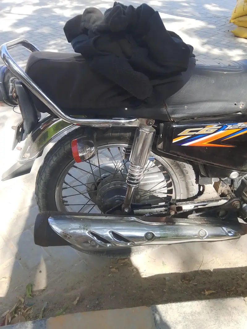 Honda 125 mc for sell vip condition registration ladkana no