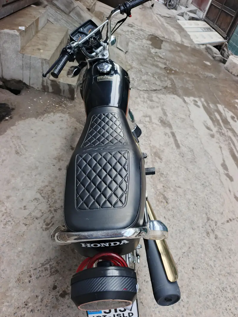Honda 125 Special addition