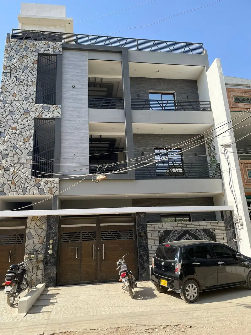 Brand New 2 Floor Portion With Roof