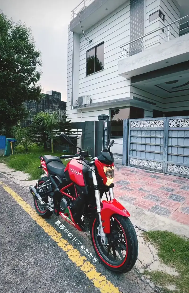 Benelli TNT 25 | Model 2018 | | Benelli in Bike | Total Genuine