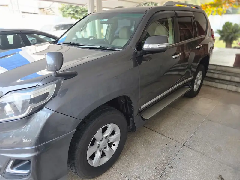 Toyota Prado TX L Package 2.7 2012