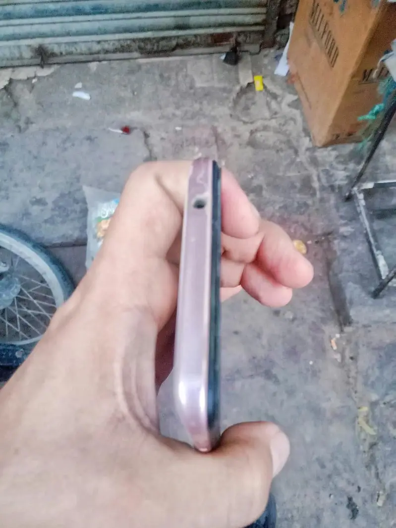 S1 Pro 12 GB 128GB Condition 9 by 10