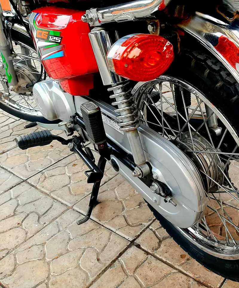 Honda CG 125 2023 Red Febulus PREMIUM Class Honda FOR SALE!