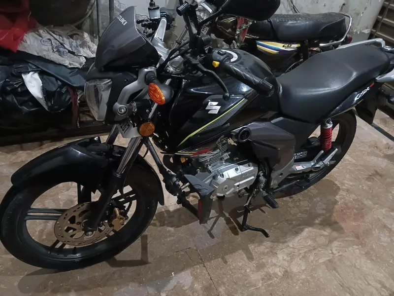 Suzuki GSX 125