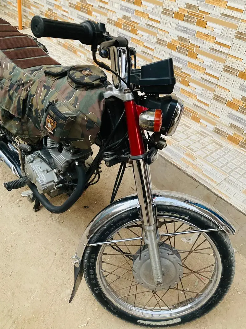 I'm selling my Honda cd 125 genuine condition