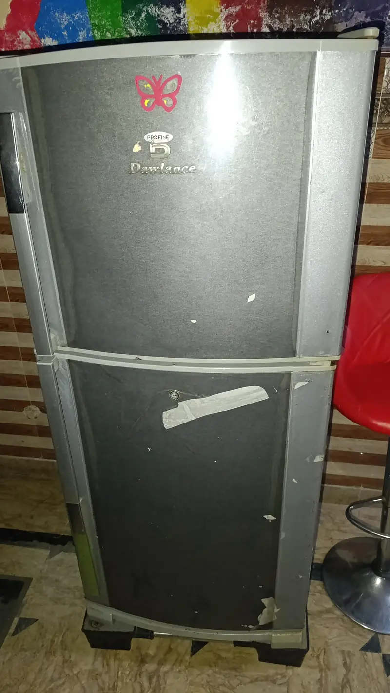 Dawlence Fridge for Sale – Good Condition 03004640050