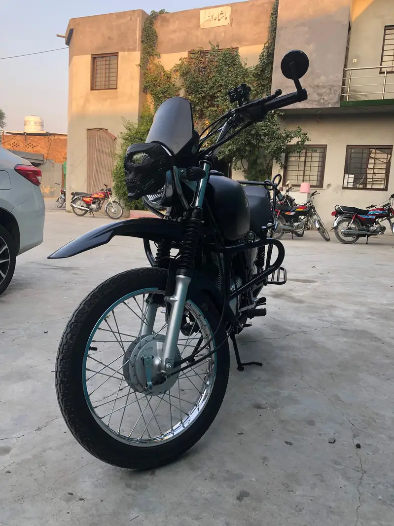 Suzuki GS 150 2013 Genuine | 2025 Original Tank | Excellent Condition