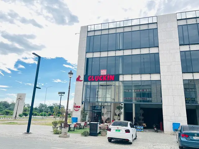 10 MARLA PLOT FOR SALE NEAR TO MAIN BOULEVARD