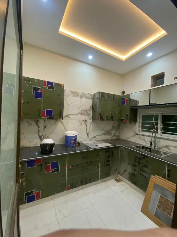 HOT LOCATED 5 MARLA BRAND NEW HOUSE