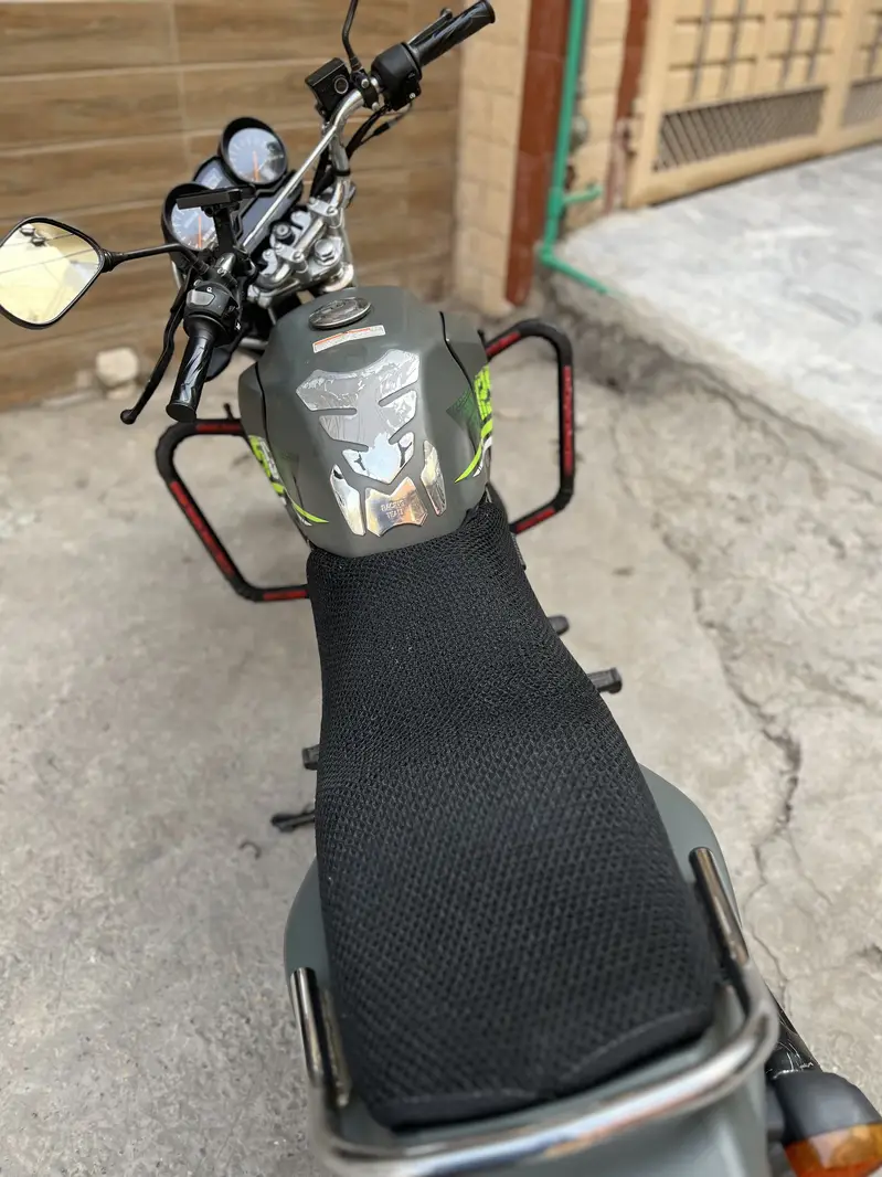 Yamaha Grey YBR125G urgent sale