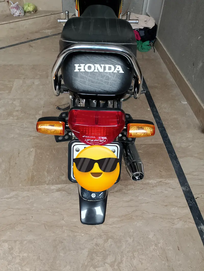 Honda CD 70 30000km used Whatsapp 03280576672