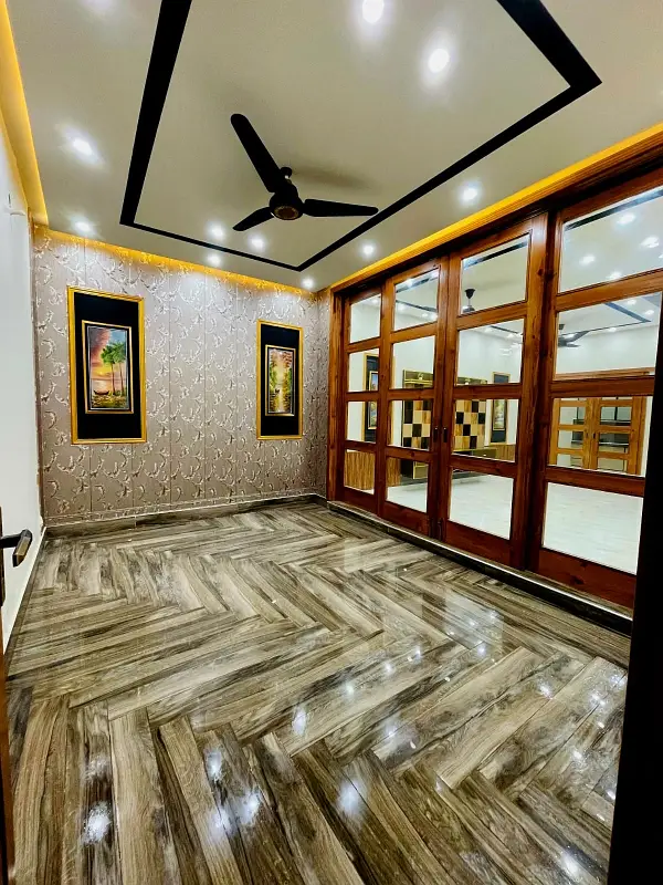 5 Marla Lavish House For sale Near Canal Road Faisalabad
