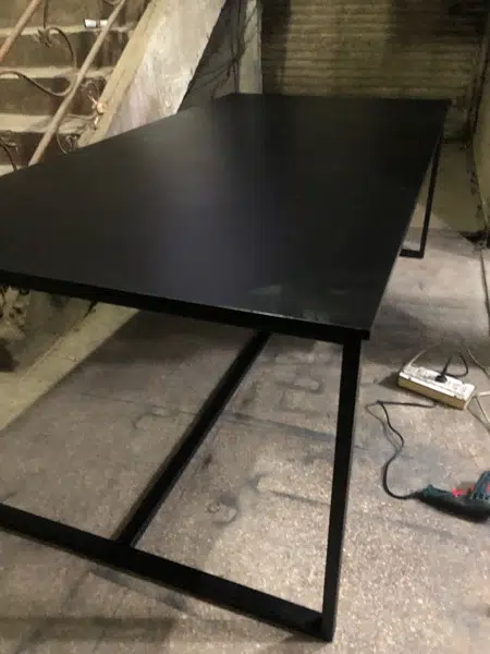 Conference Table/ Meeting Table