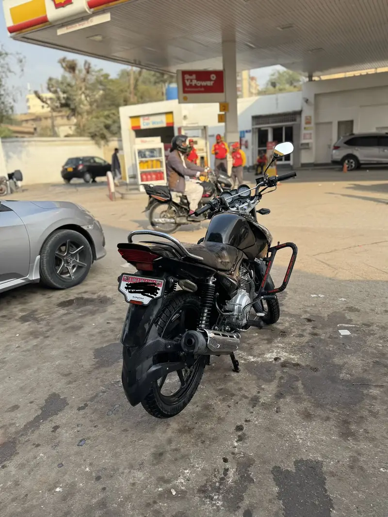 *Yamaha YBR 125G 2024 Model - Like brand new | Low milage*