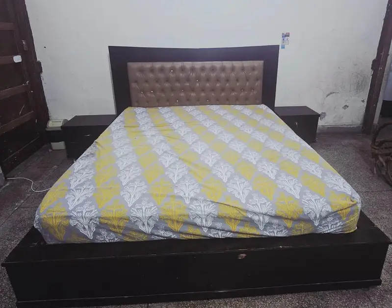 Bed set // double bed with side tables and mattress// bed set for sale