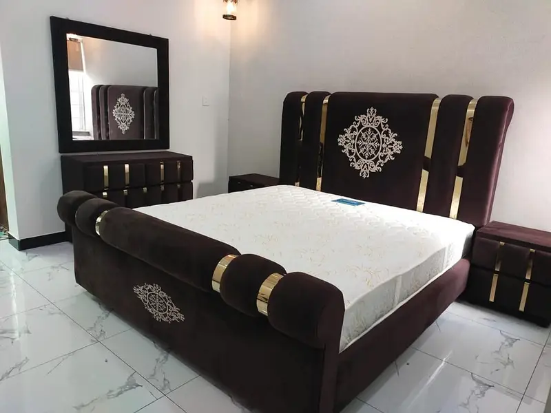 bed / bed set / king size bed / double bed / poshish bed / furniture