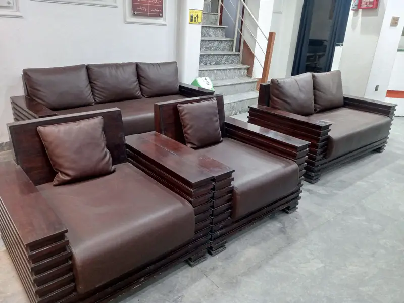 Sofa Set 7 seater good condition