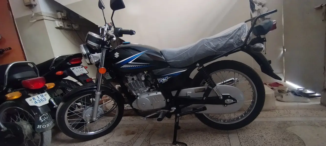 Suzuki GS 150 2025