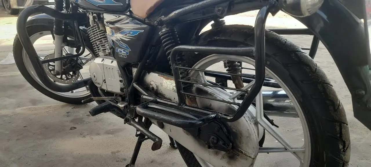 Suzuki GS 150 SE | Model 2017 | Excellent Condition |