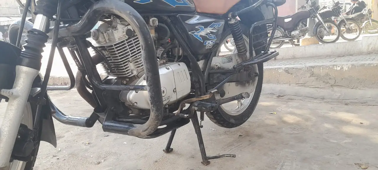 Suzuki GS 150 SE | Model 2017 | Excellent Condition |