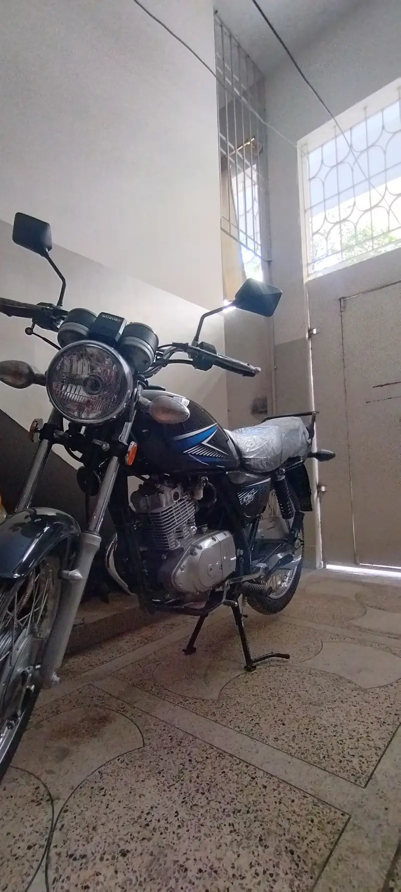 Suzuki GS 150 2025
