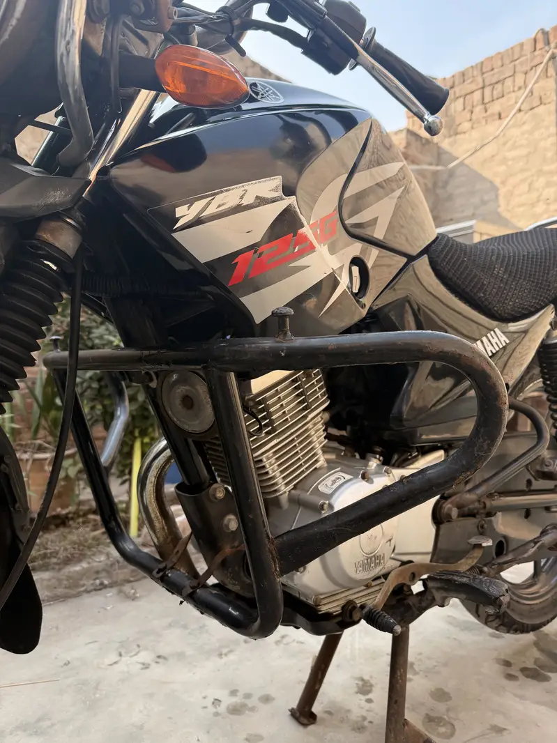 Yamaha YBR 125G 2016 Model - Totally Genuine - Urgent For Sale