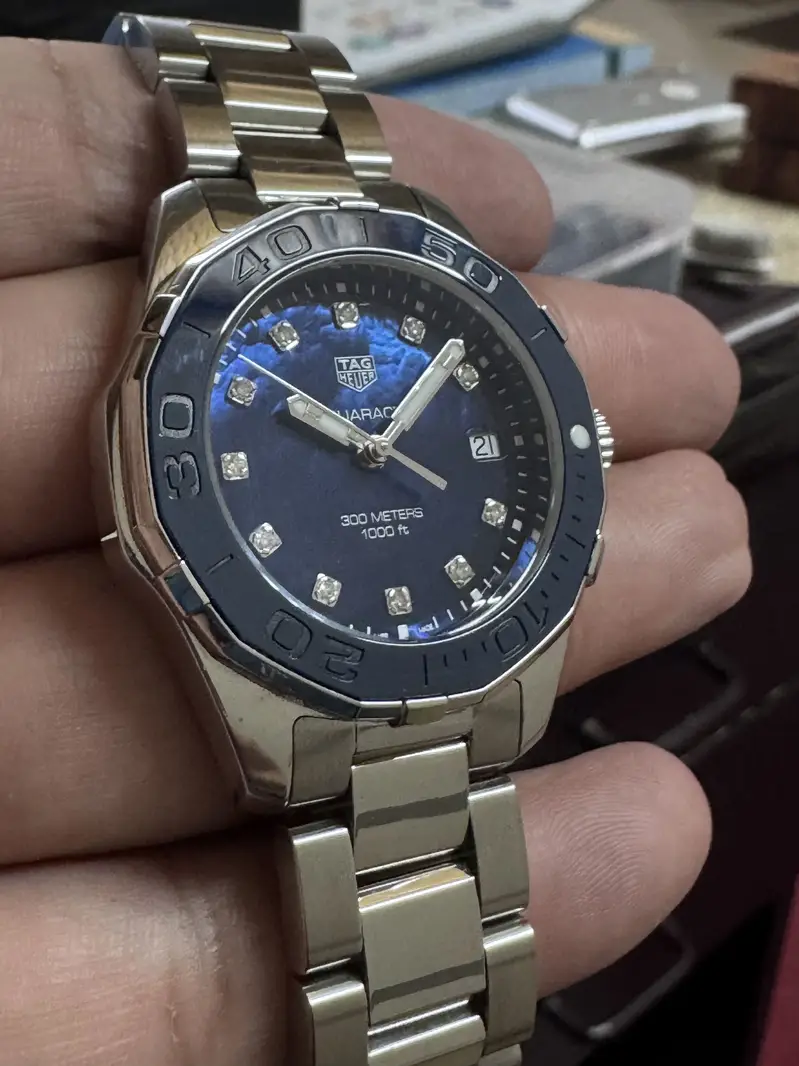 WATCH BUYER / Rolex Datejust Omega Speedmaster Cartier Santos Chopard