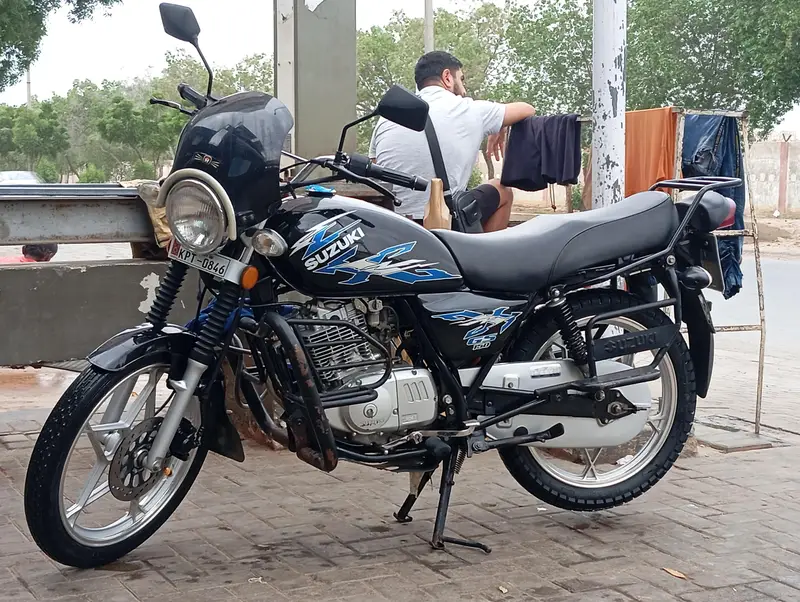 Suzuki GS 150 SE | Model 2022 | Excellent Condition | Total Genuine
