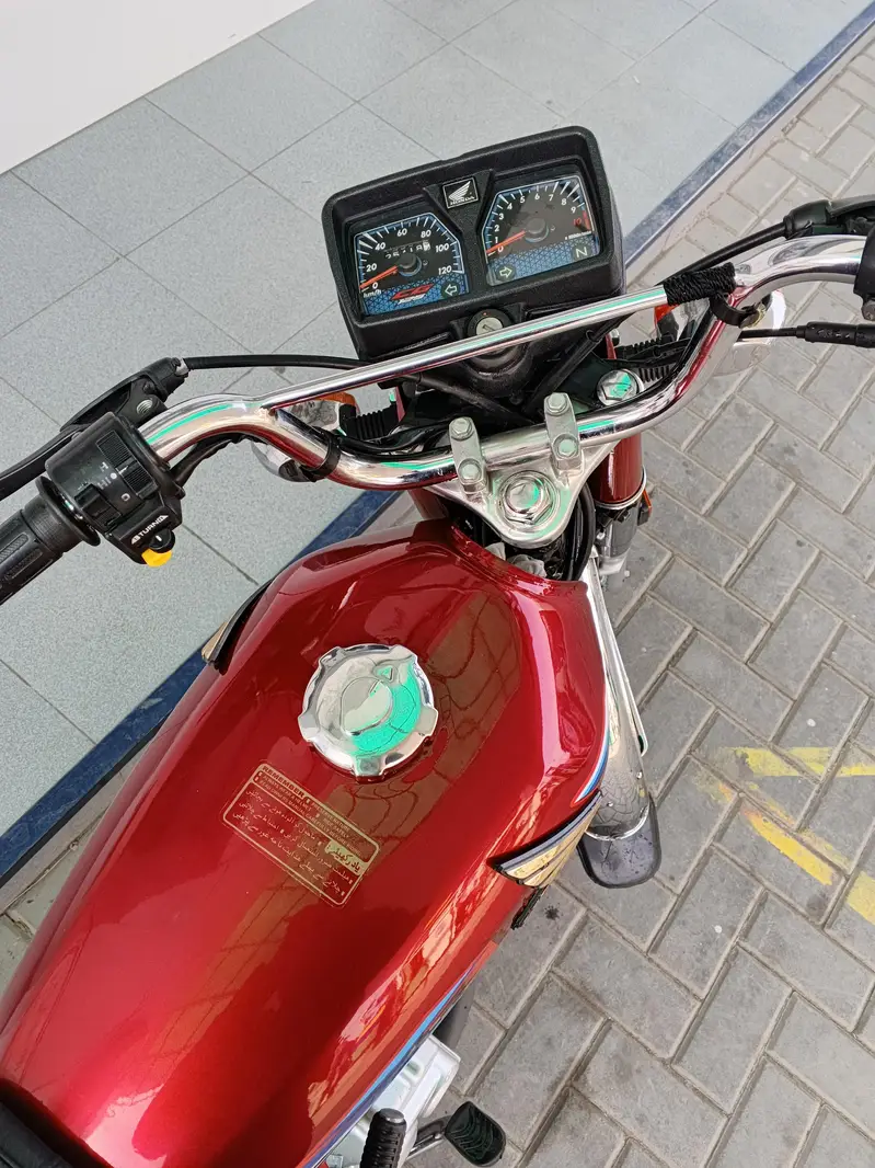 Honda 125 neat clean total Genuine