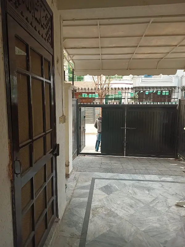 4 Marla Full house for rent with basic necessities